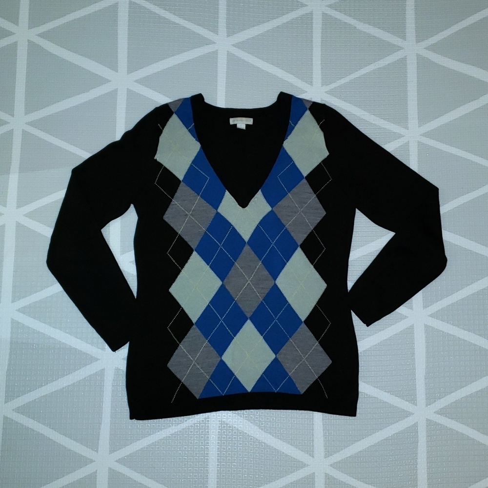 🛍New York and Co Argyle V Neck Sweater
